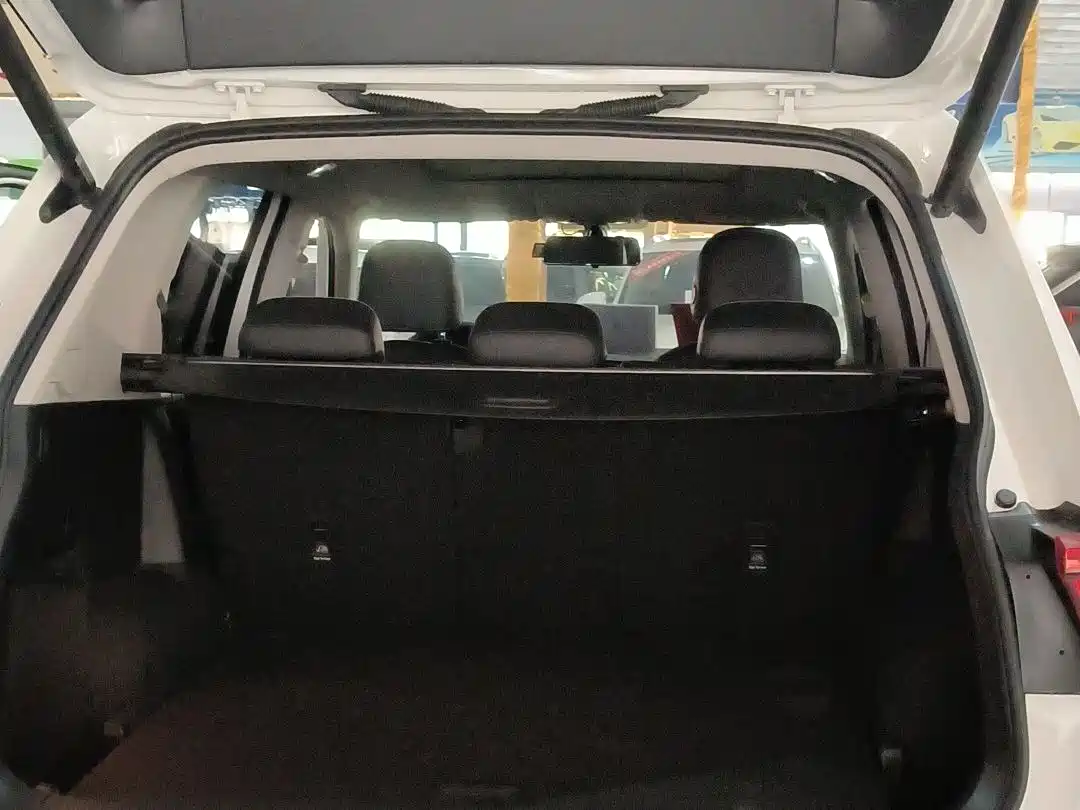 Volkswagen Tiguan L 2020 330TSI Auto 2WD Trend China VI фото 14