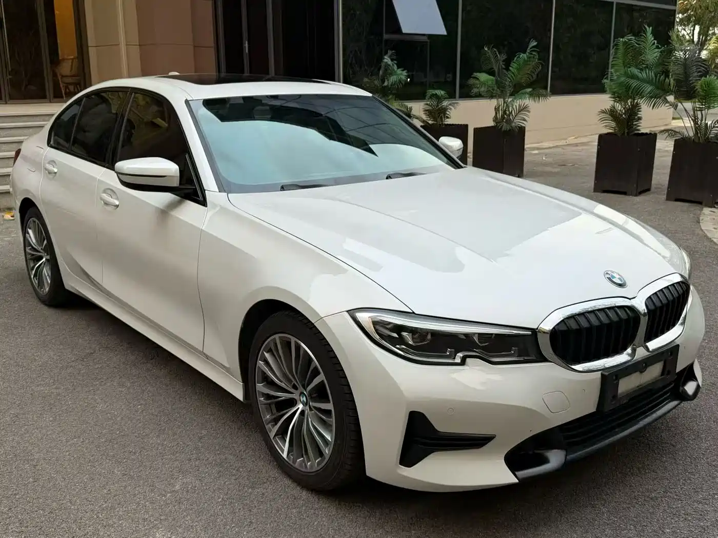 BMW 3 Series 2021 320i Sport Package фото 3