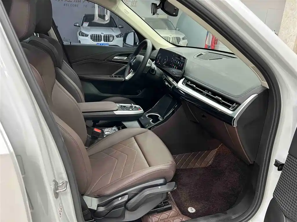BMW X1 2023 sDrive20Li X Design Package фото 13