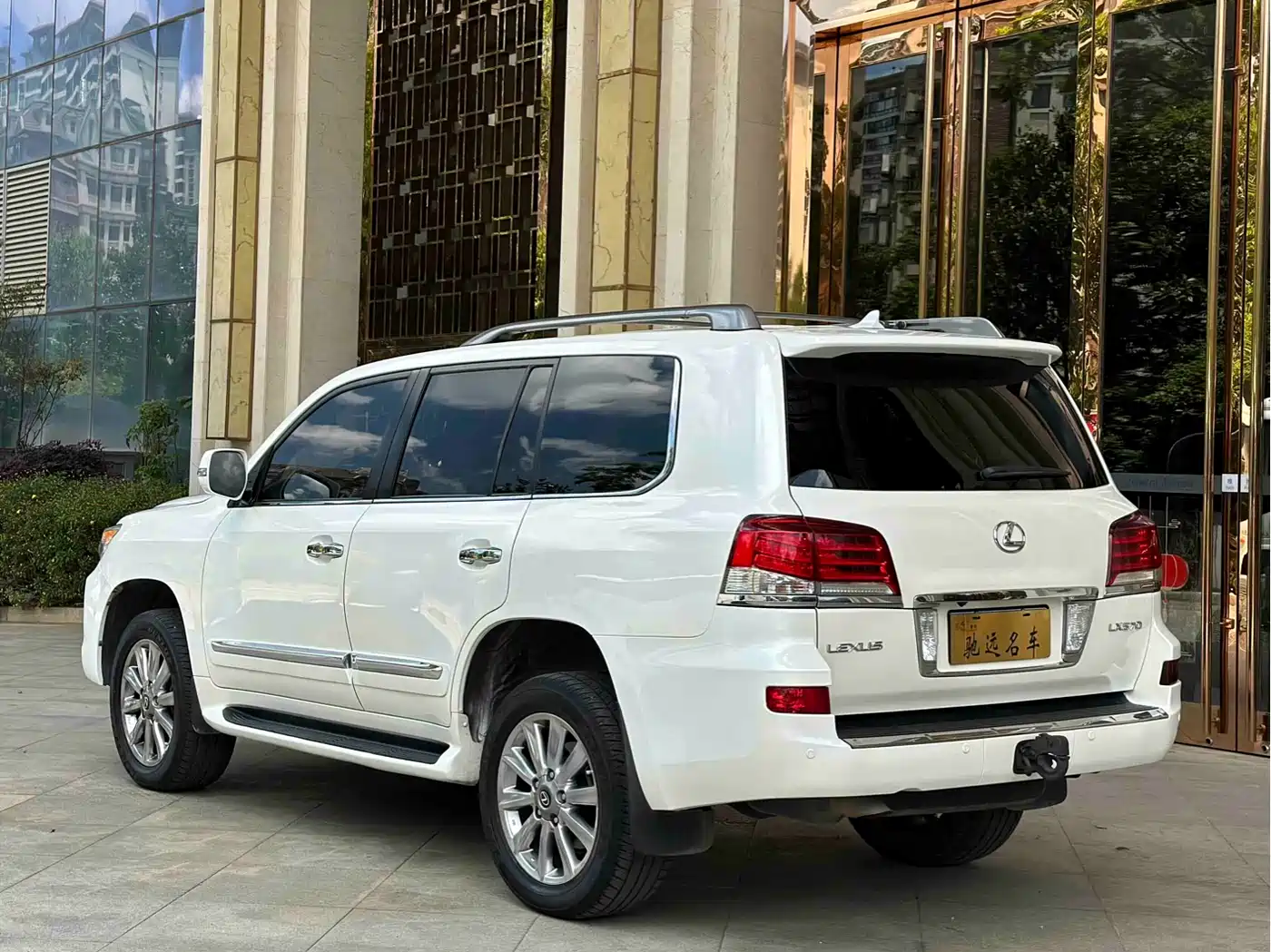 Lexus LX 2013 570 фото 7