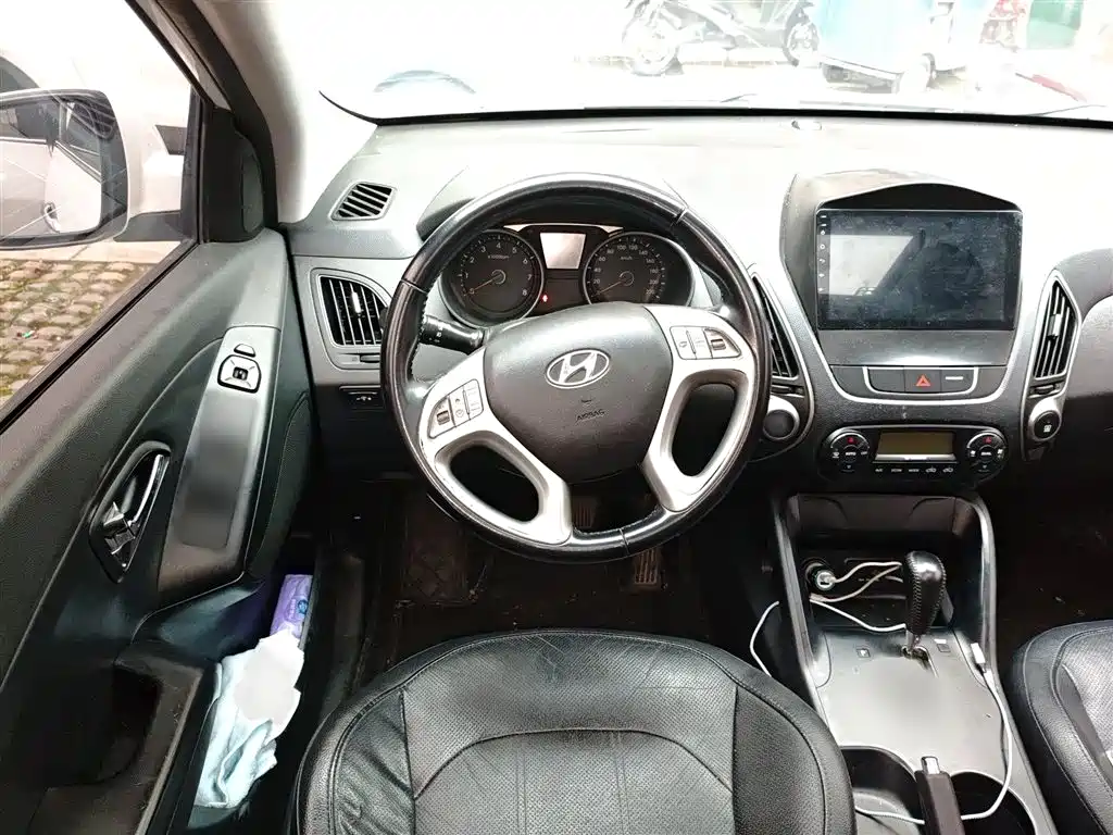 Hyundai Beijing Hyundai ix35 2015 2.0L Automatic 2WD Smart Type China IV фото 3
