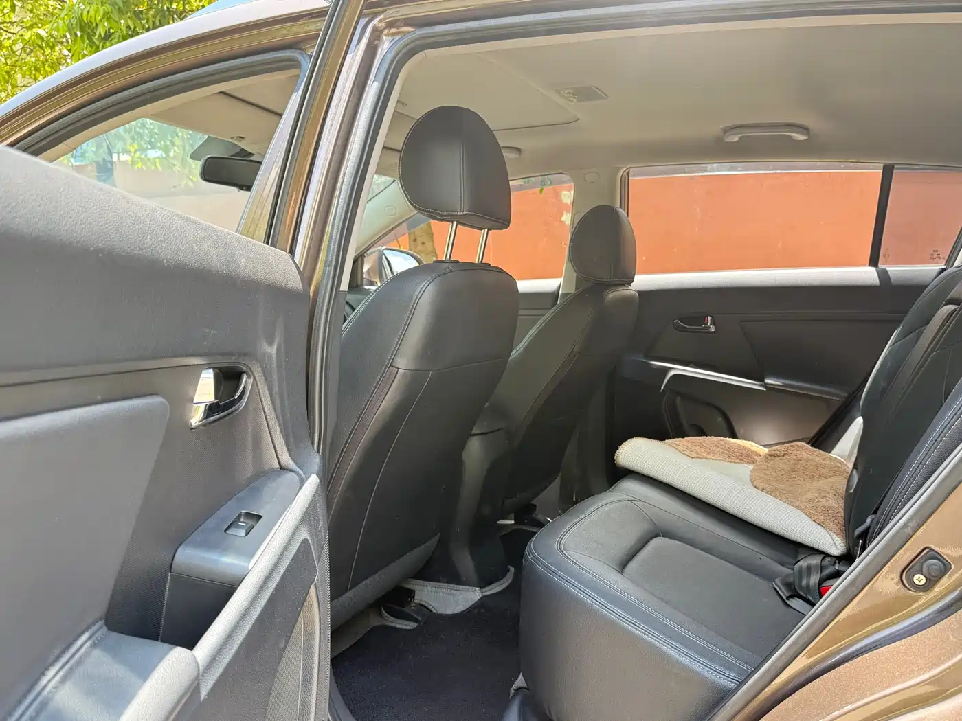 Kia Sportage 2014 2.0L Automatic 2WD Premium фото 7