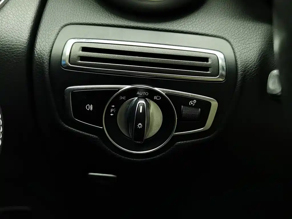 Фото 21 - Mercedes-Benz GLC