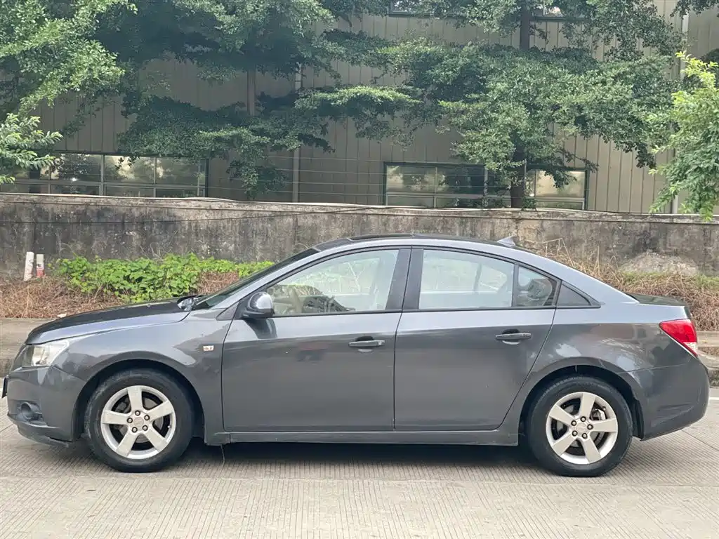 Chevrolet Cruze 2012 1.6L SE AT фото 14