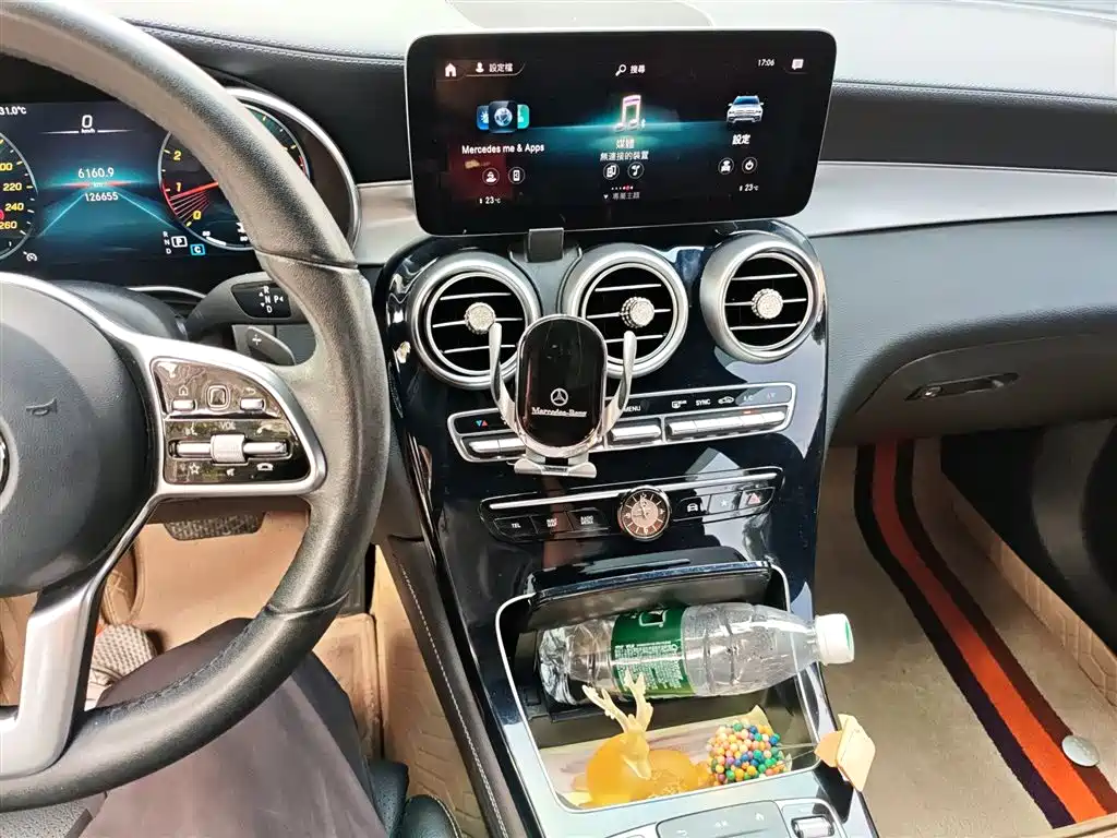 Mercedes-Benz GLC 2020 Facelift GLC 260 L 4MATIC Dynamic фото 10