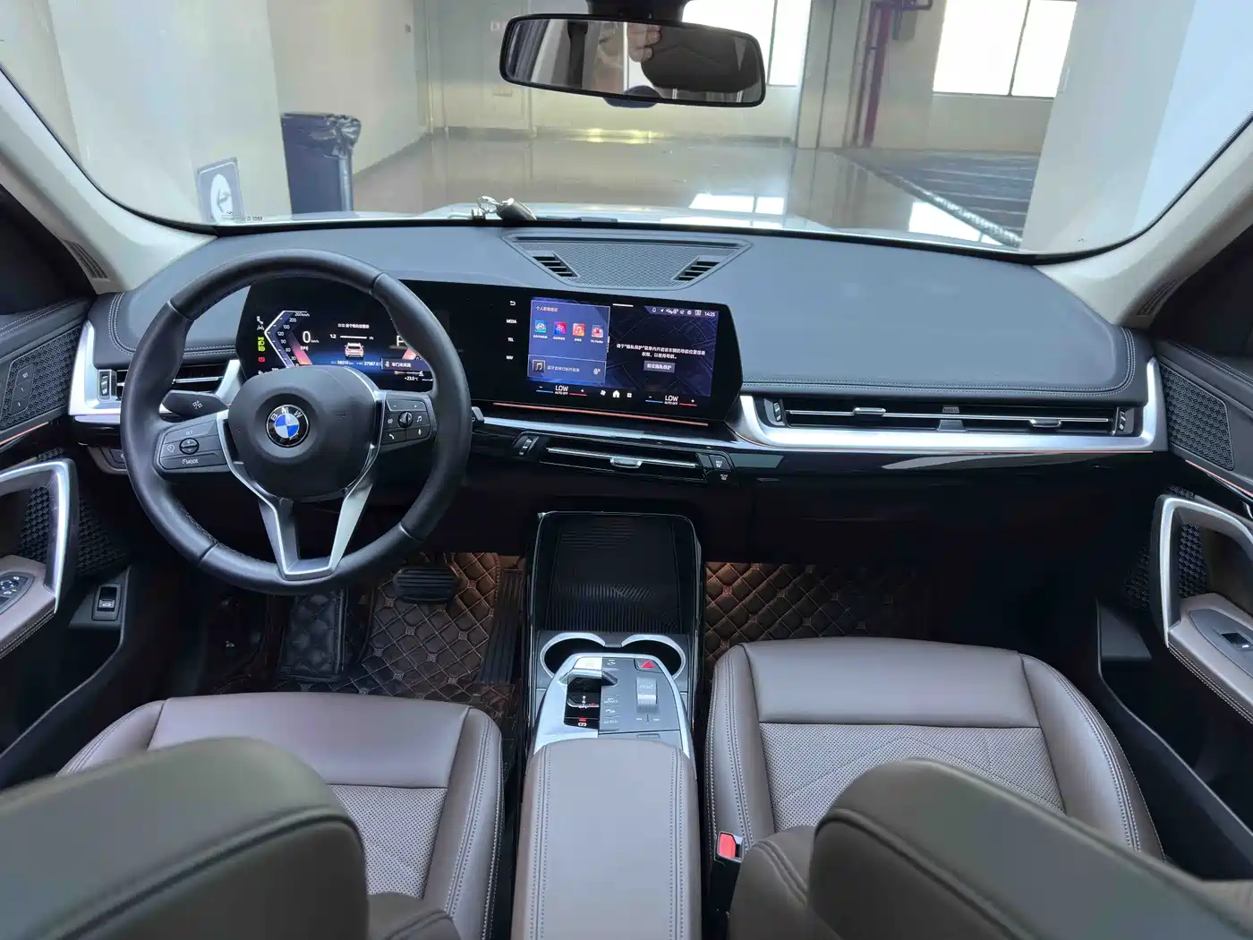 BMW X1 2023 sDrive20Li X Design Package фото 17