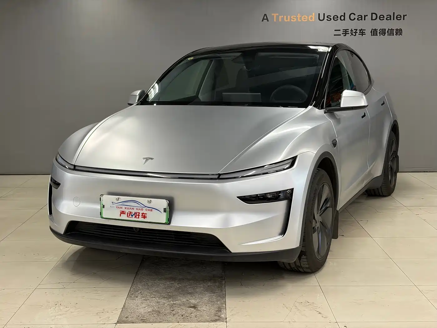 Tesla Model Y 2025 Model Long Range All-Wheel Drive Launch Edition