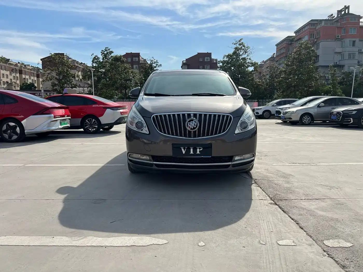 Buick GL8 2015 2.4L Luxury Business Exclusive Edition фото 2