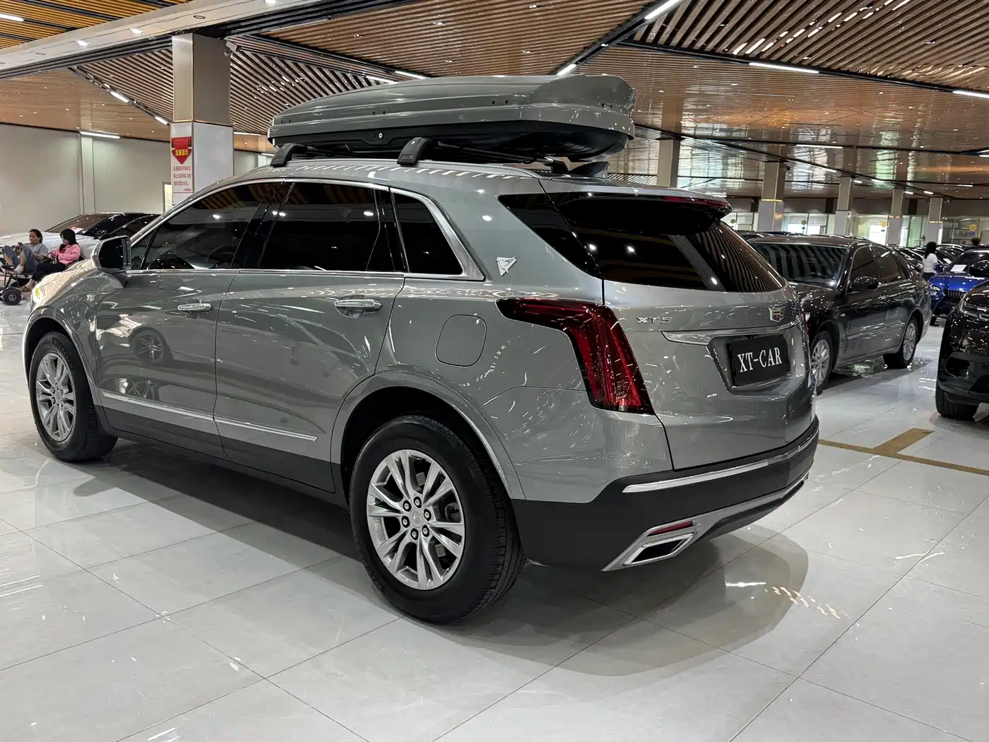 Cadillac XT5 2022 2.0T 2WD Luxury фото 35