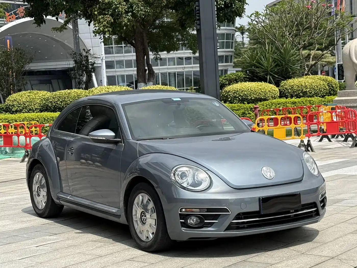 Volkswagen Beetle 2018 180TSI Easy Joy Edition фото 3