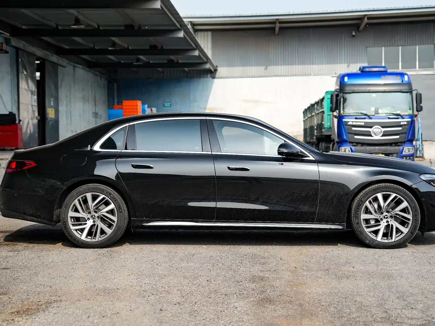Mercedes-Benz E-Class 2024 E 300 L Fashion фото 3