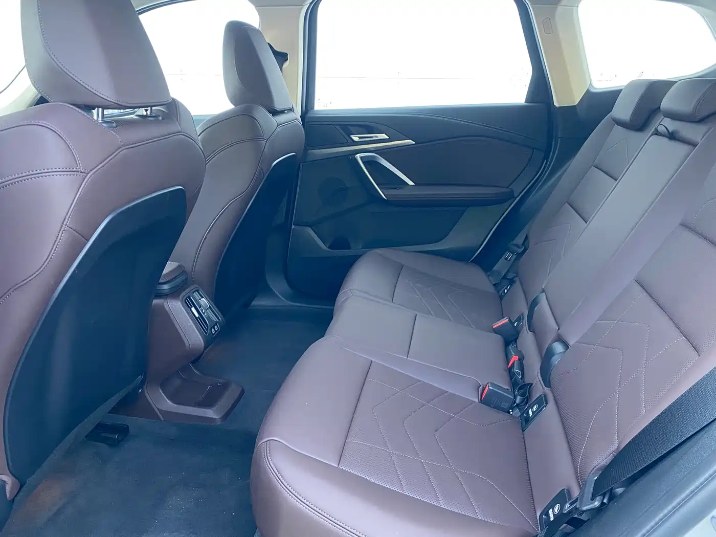 BMW iX1 2025 eDrive25L M Sport Package фото 10