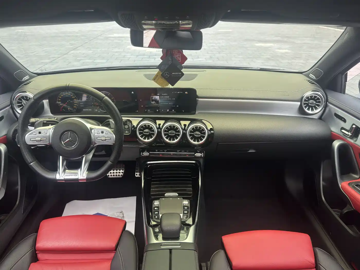 Mercedes-Benz A-Class AMG (Import) 2020 AMG A 35 4MATIC фото 7