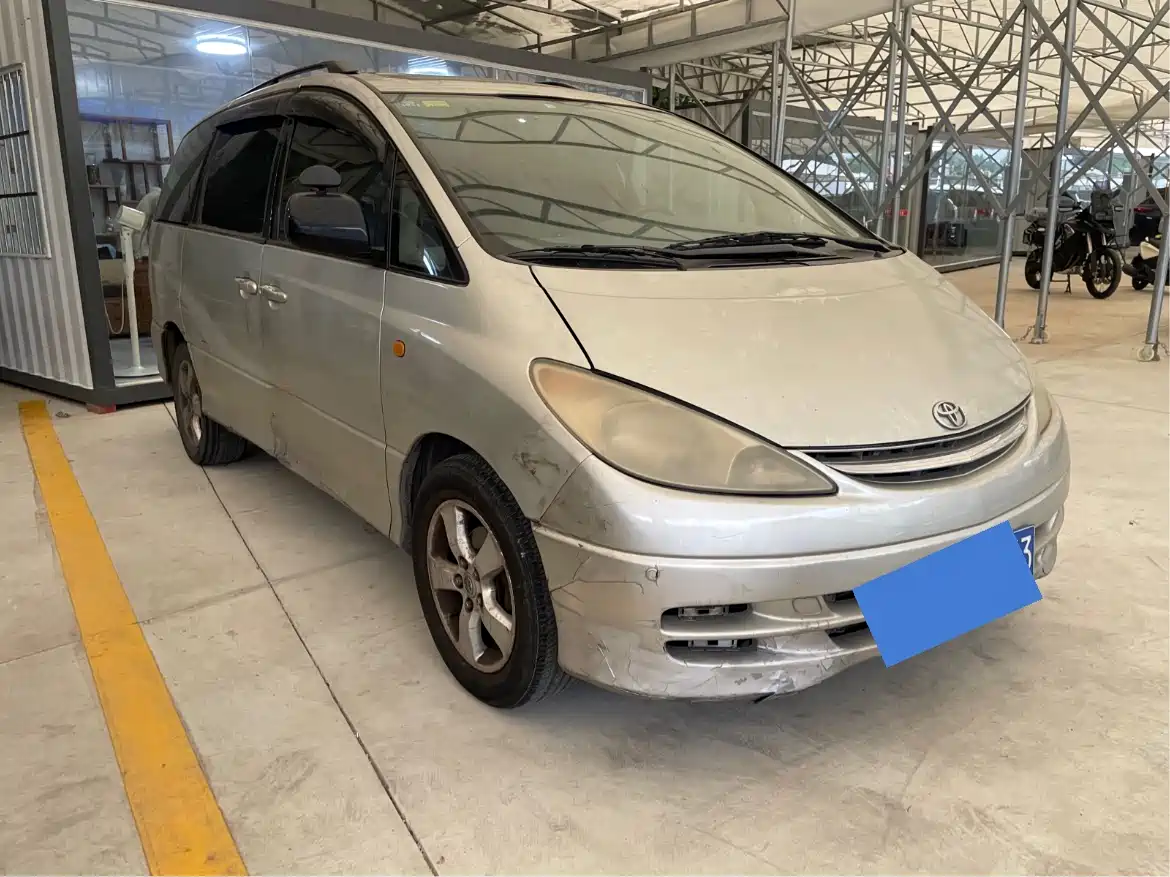 Toyota Previa фото 2