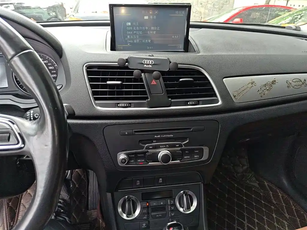 Audi Q3 2015 35 TFSI Progressive фото 13