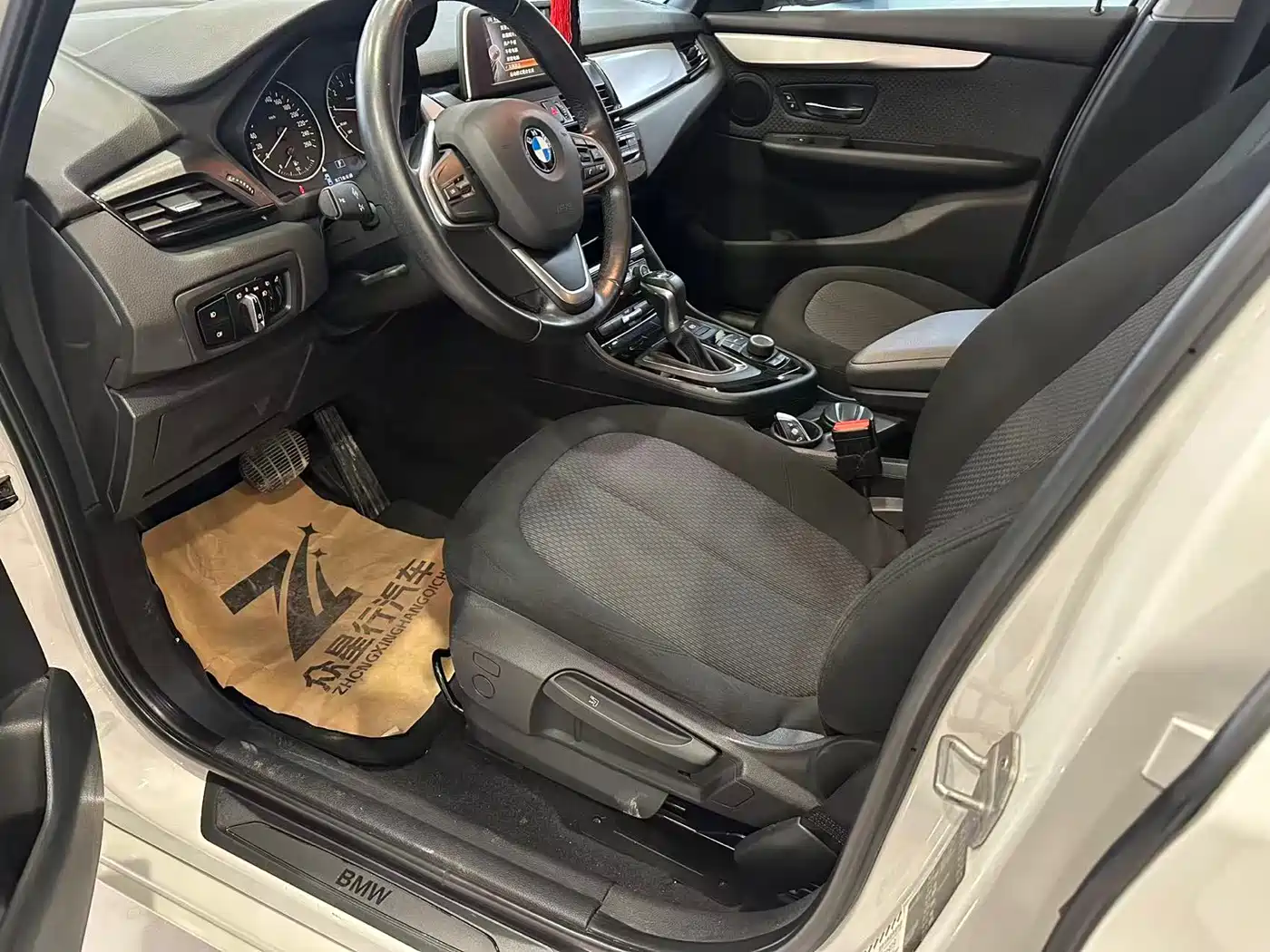 BMW 2 Series Tourer (Import) 2015 218i Leading Type фото 7
