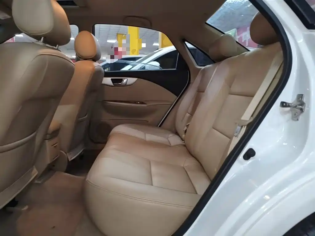 Buick Excelle 2013 1.5L Automatic Exclusive фото 17