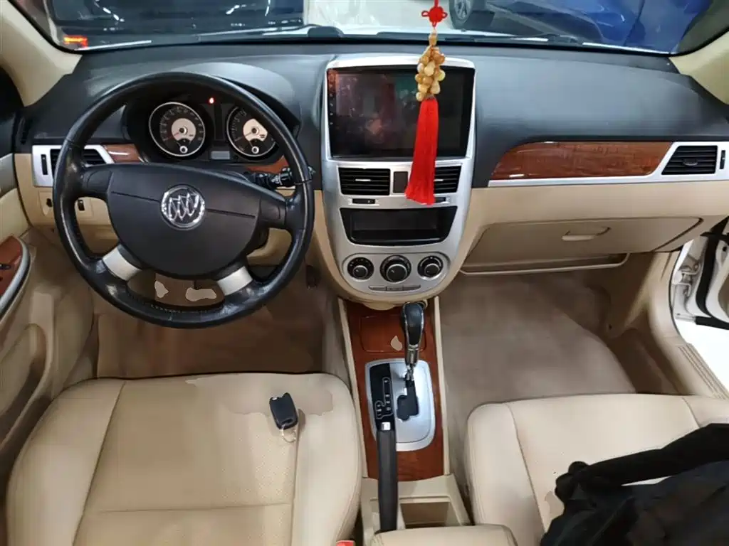 Buick Excelle 2013 1.5L Automatic Exclusive фото 10