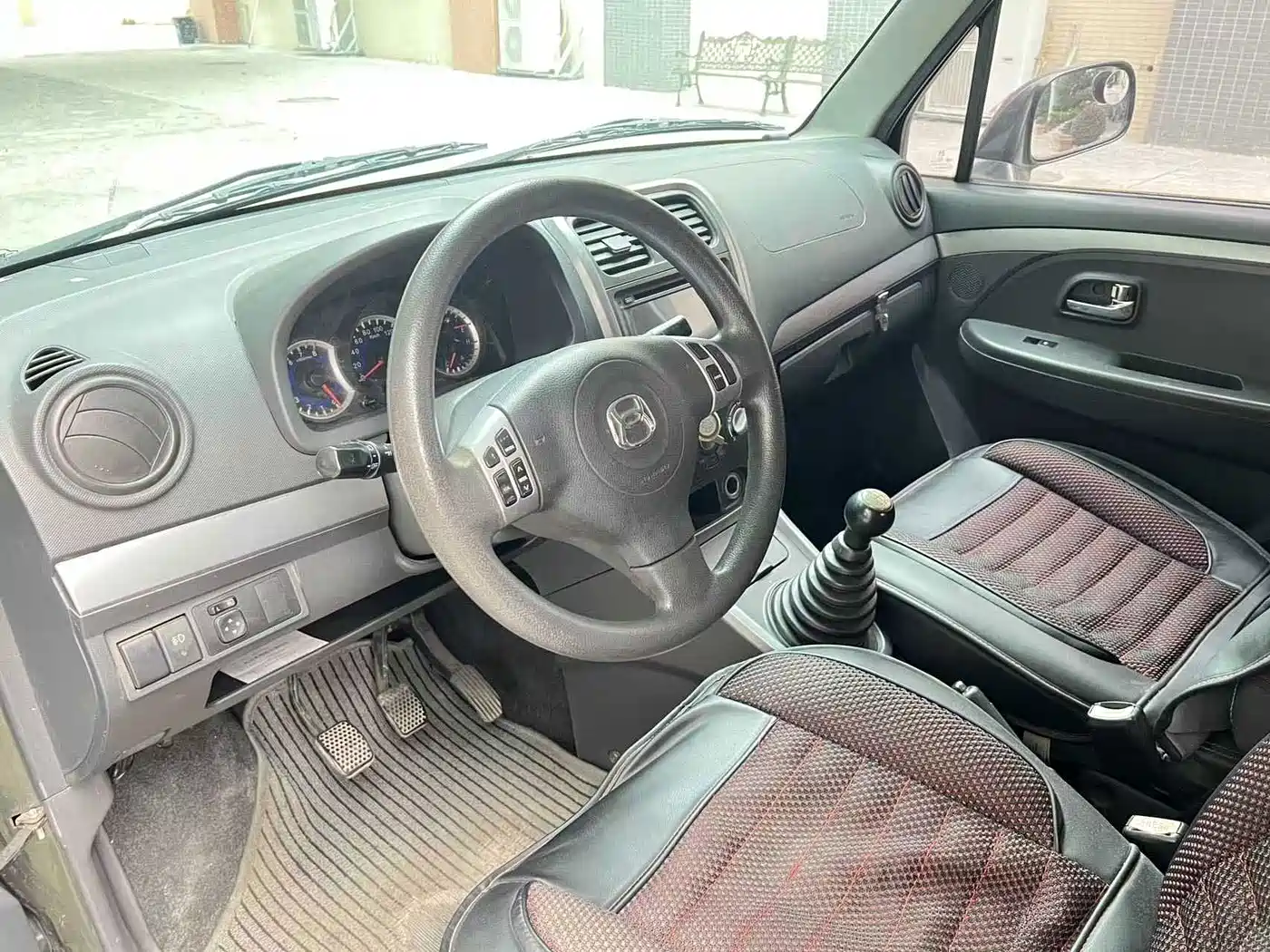 Suzuki Beidouxing X5 2013 2013 Luxury 1.4L Standard