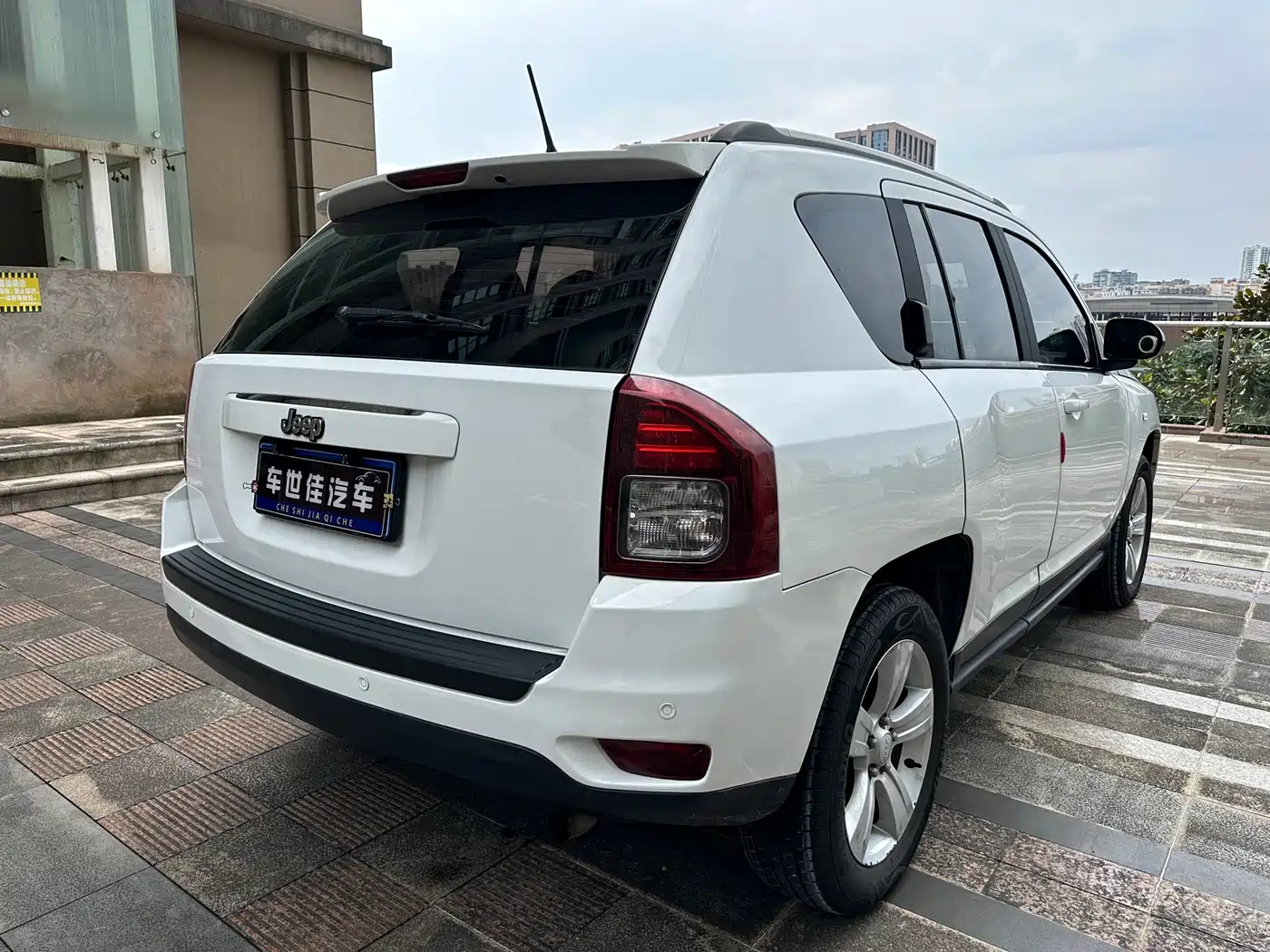 Jeep Compass (Import) 2015 2015 2.0L 2WD Sport