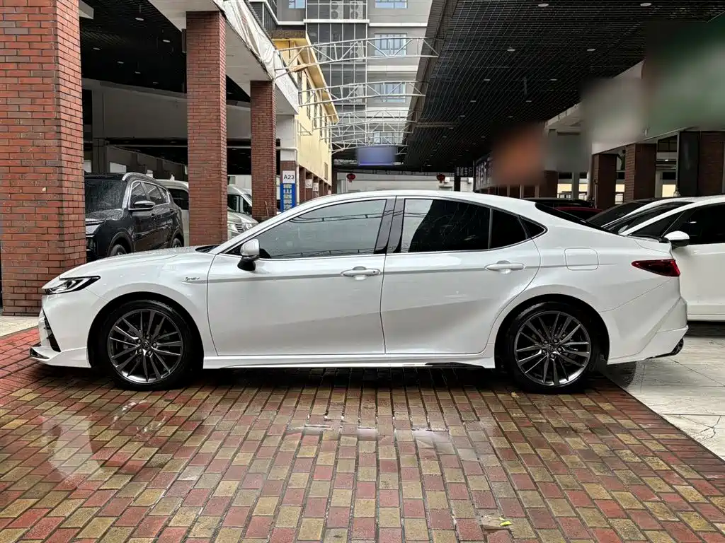 Toyota Camry 2024 Model Dual Hybrid 2.0HXS Sport Plus Edition фото 24
