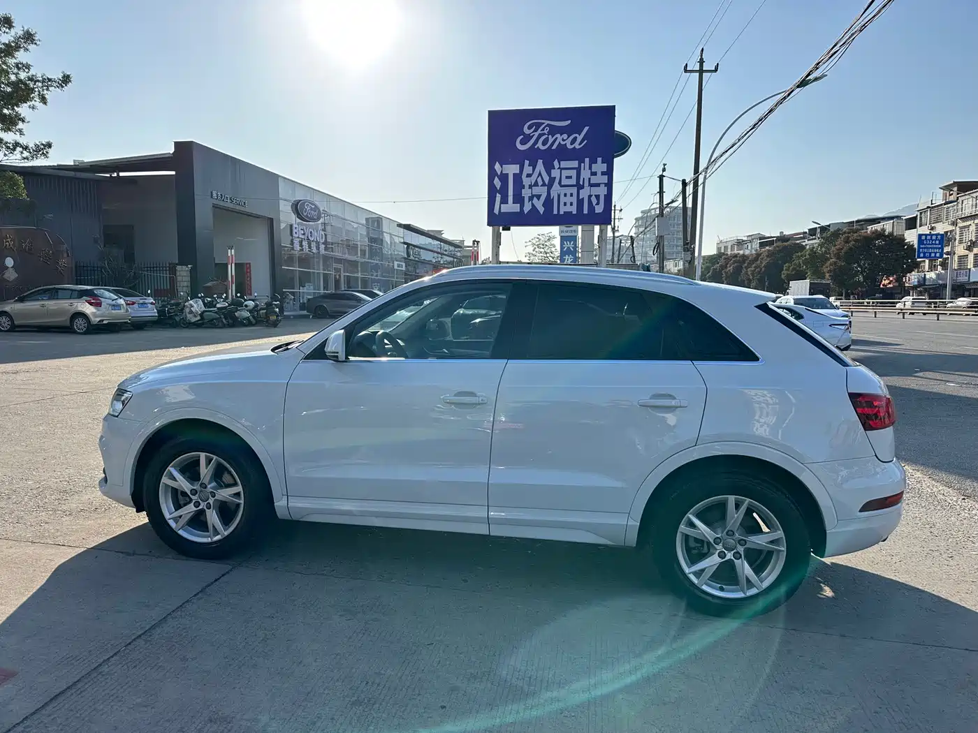 Фото 4 - Audi Q3