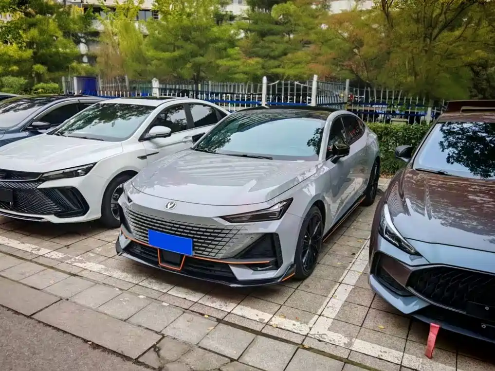 Changan UNI-V 2022 1.5T Sport Edition