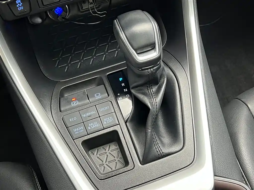 Toyota RAV4 Rongfang 2022 2.0L CVT 4WD Trend Plus Edition фото 24
