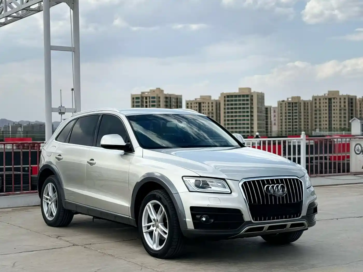 Audi Q5 2018 2017 Plus 40 TFSI Technology