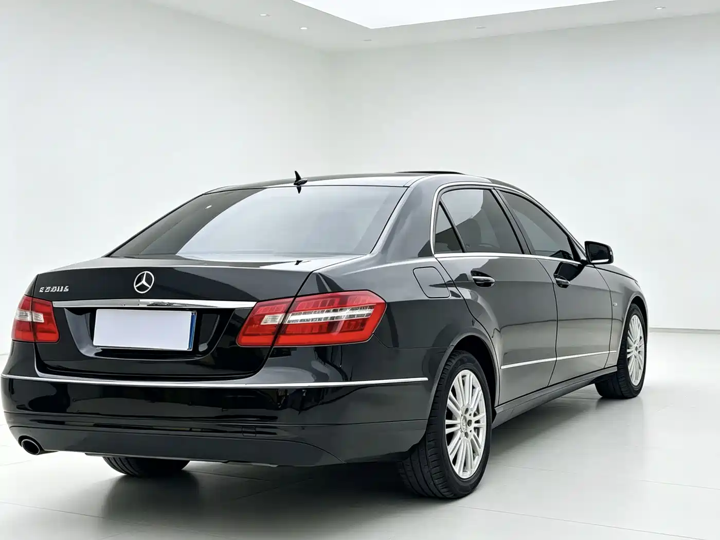 Mercedes-Benz E-Class 2012 E 200 L CGI Elegance фото 7