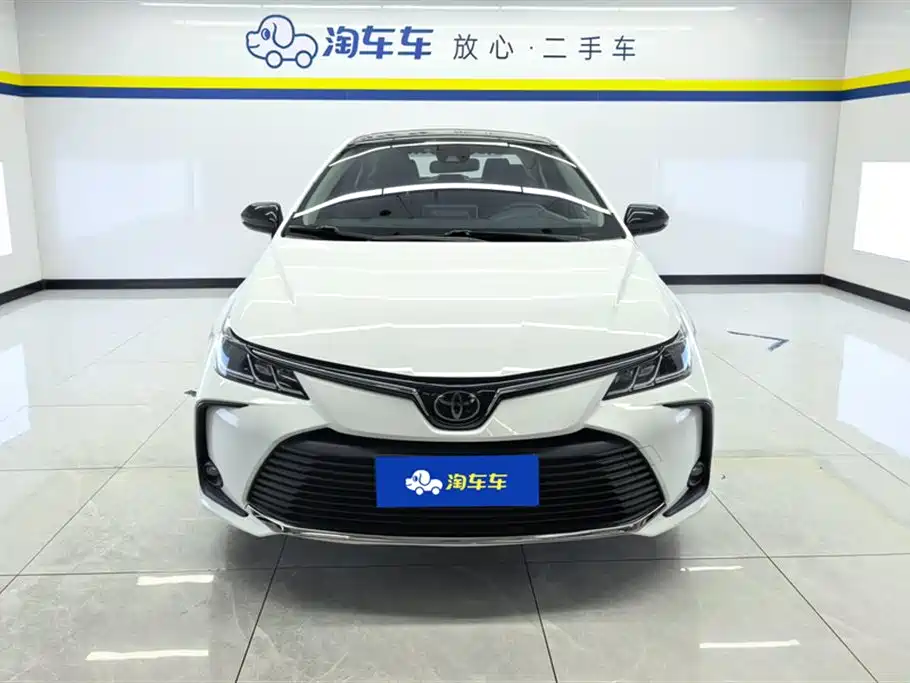 Toyota Corolla 2019 1.2T S-CVT GL Pioneer Edition фото 2