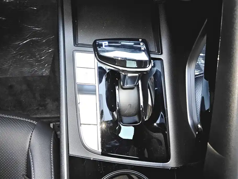 Hyundai Elantra 2023 1.5L CVT GLX Elite Edition фото 16