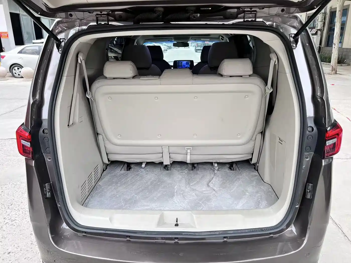 Buick GL8 2022 Land Business Class 652T Luxury фото 18