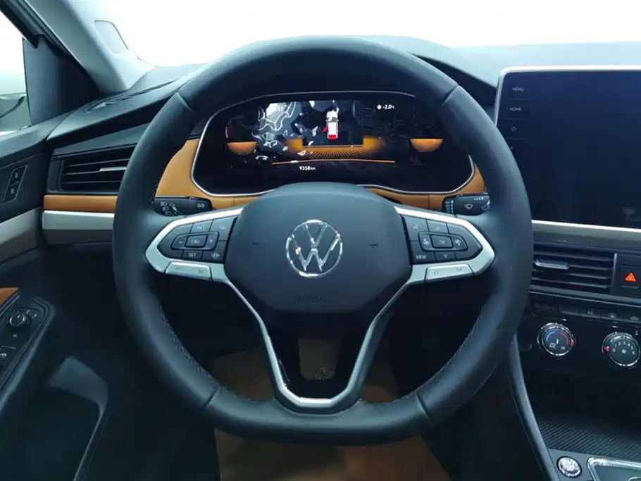 Volkswagen Bora 2025 200TSI DSG Joy Ride Navigation Edition фото 15