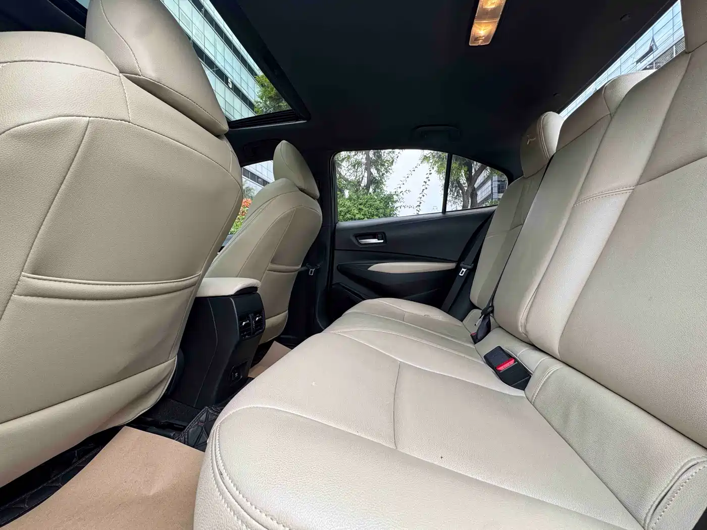 Toyota Levin 2021 Dual Engine 1.8H E-CVT Luxury Edition фото 6
