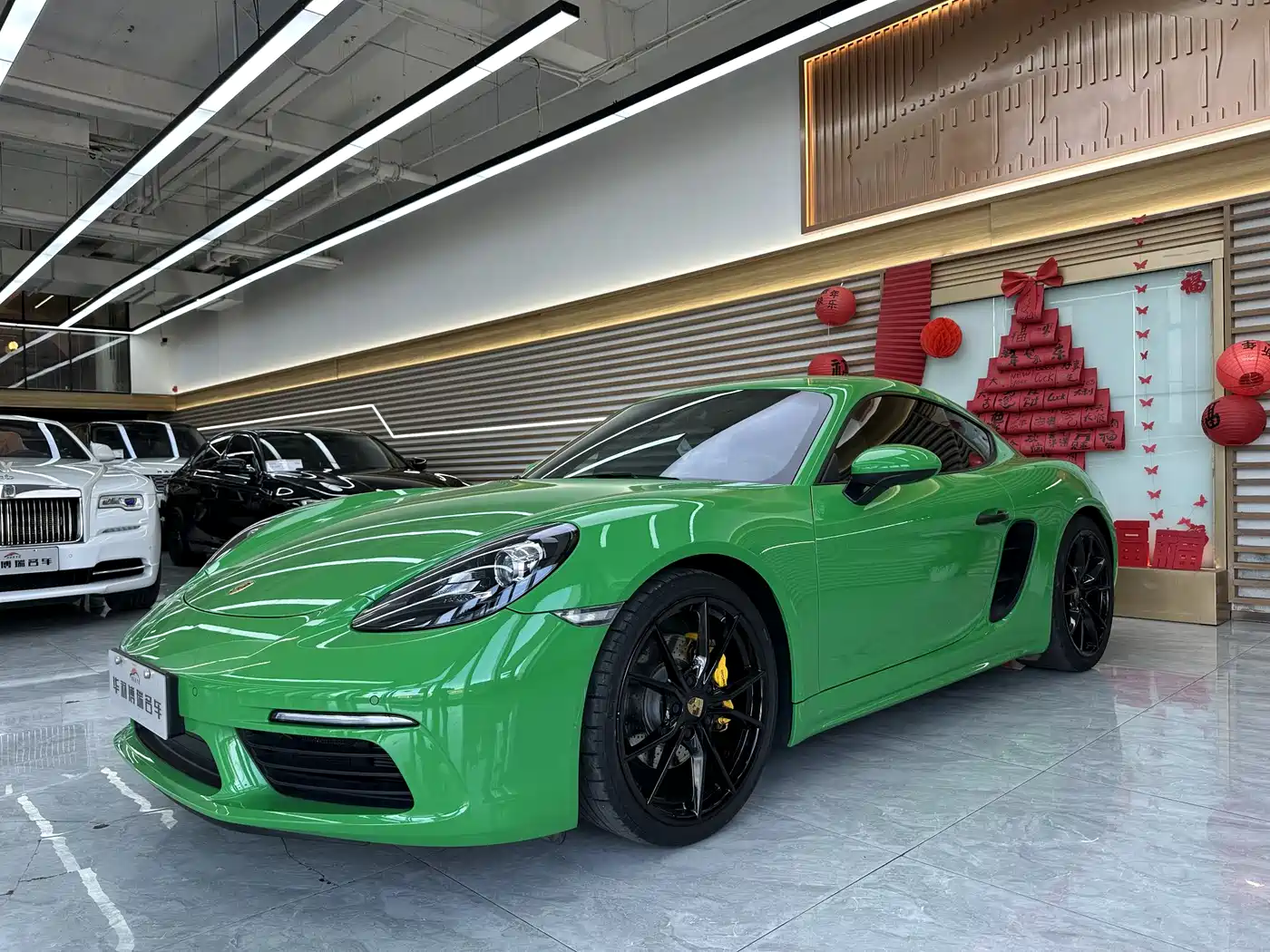 PORSCHE 718