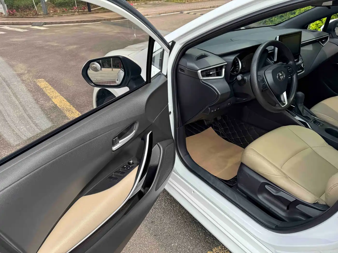 Toyota Levin 2021 Dual Engine 1.8H E-CVT Luxury Edition фото 20