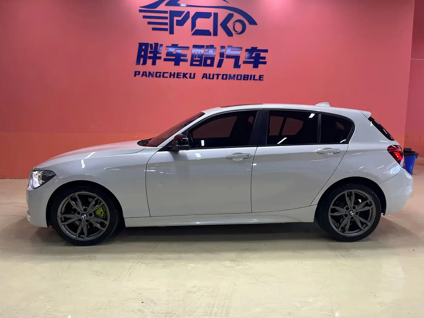 BMW 1 Series (Import) 2013 Facelift 116i Leading Model фото 8