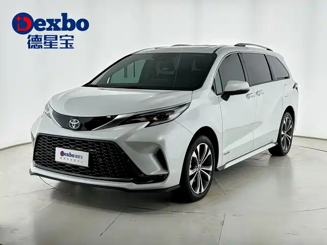 Toyota Granvia 2023 2.5L Hybrid Comfort Edition
