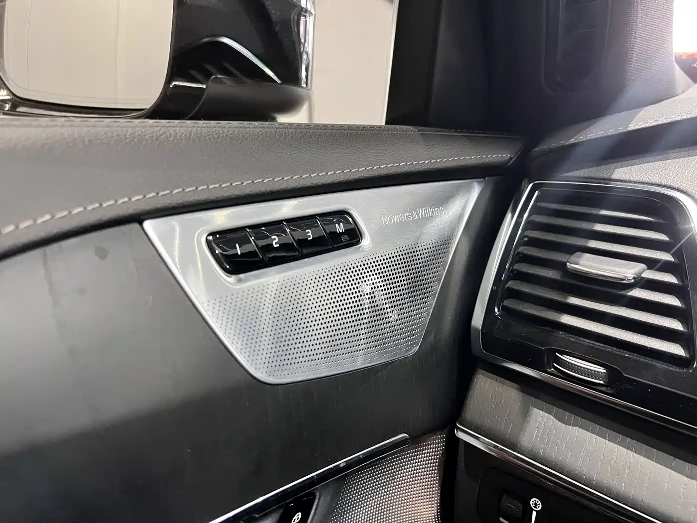 VOLVO XC90 PLUG-IN HYBRID