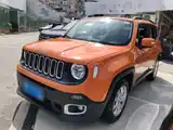 Photo 2 - Jeep Renegade
