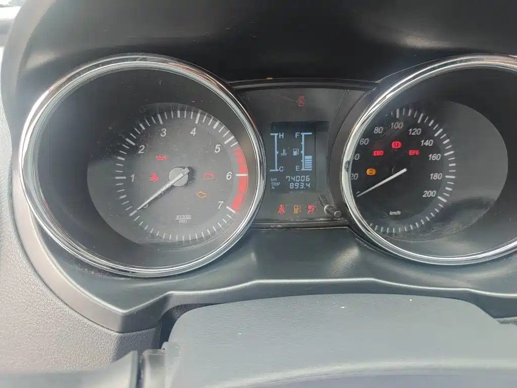 BAIC Huansu S3 2015 2014 1.5L Comfort (China IV)