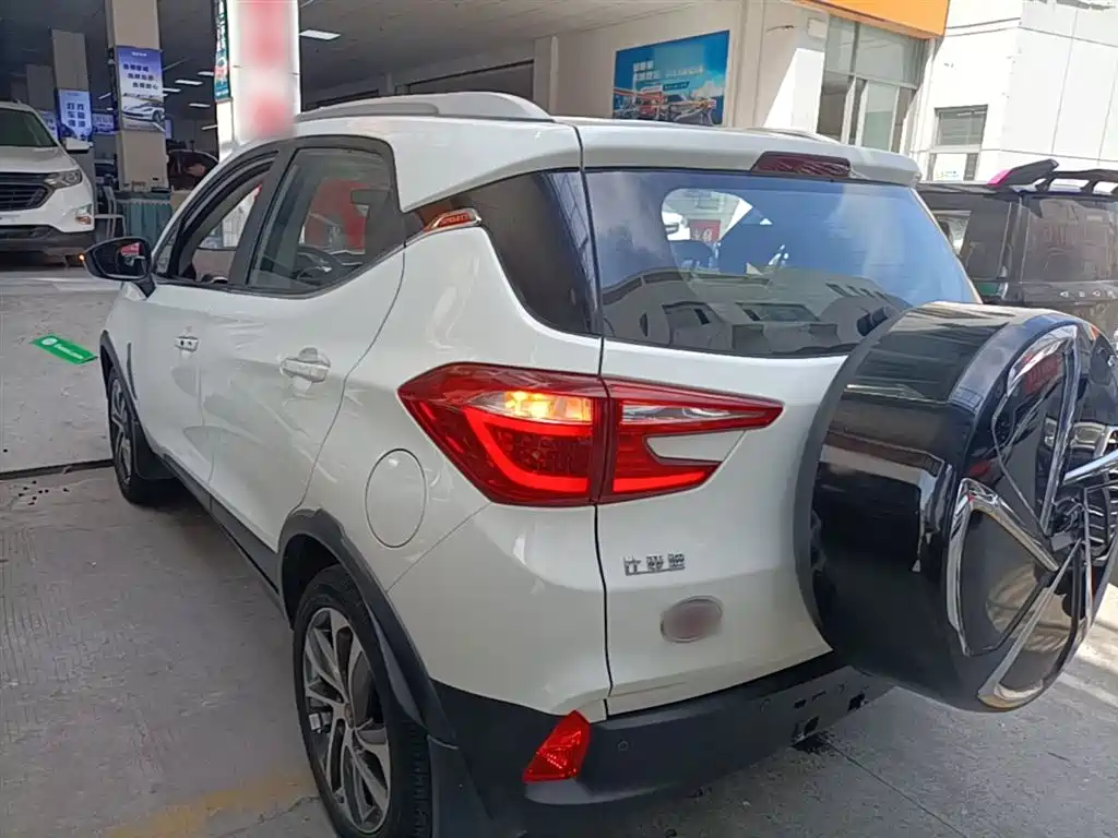 BYD Yuan 2016 1.5L Manual Premium фото 5
