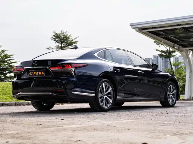 Lexus LS 2020 500h Excellence (China VI) — фото 3