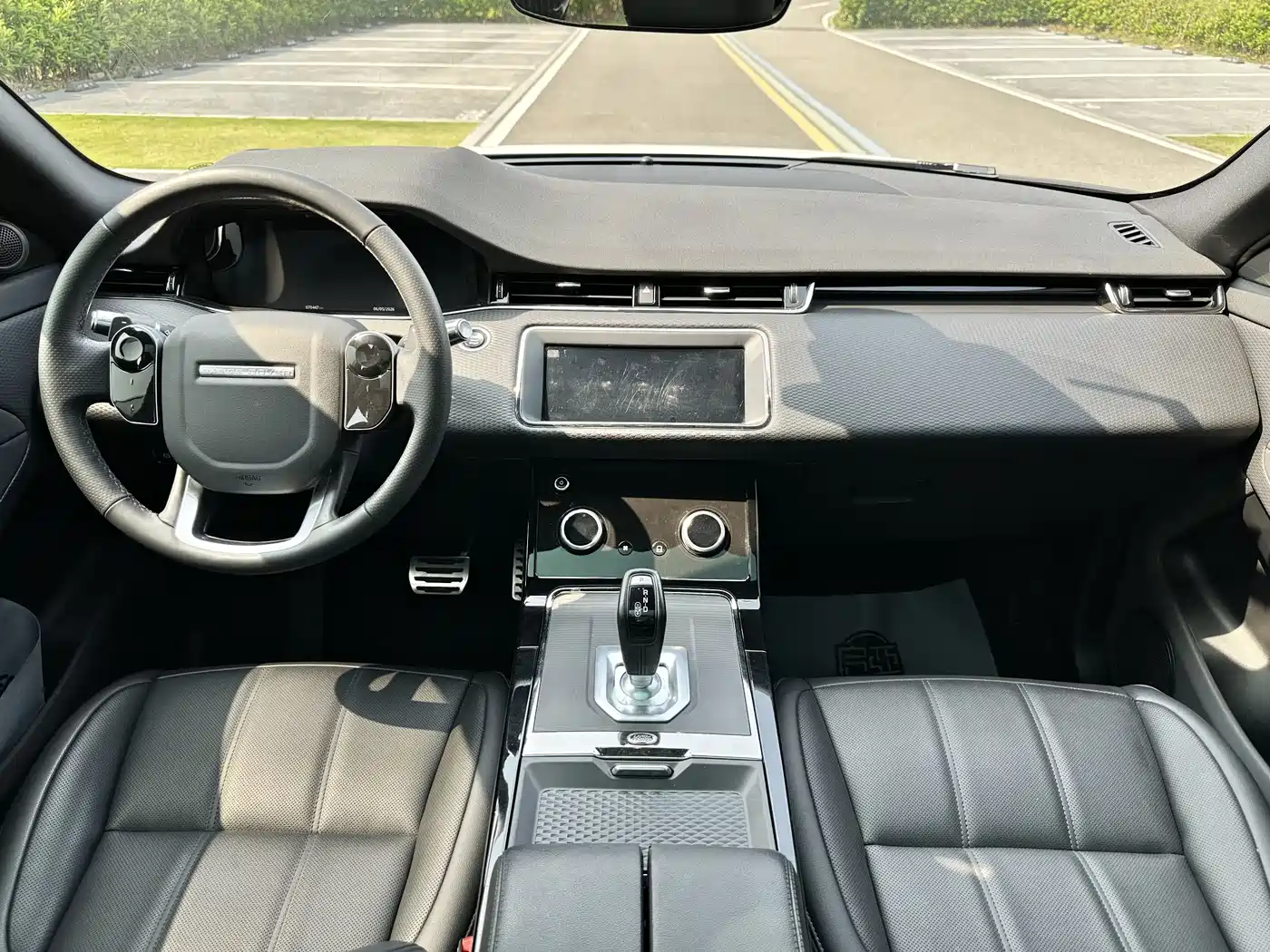 Land Rover Range Rover Evoque 2020 Model 249PS R-DYNAMIC S Gloss Black Sport Edition фото 9