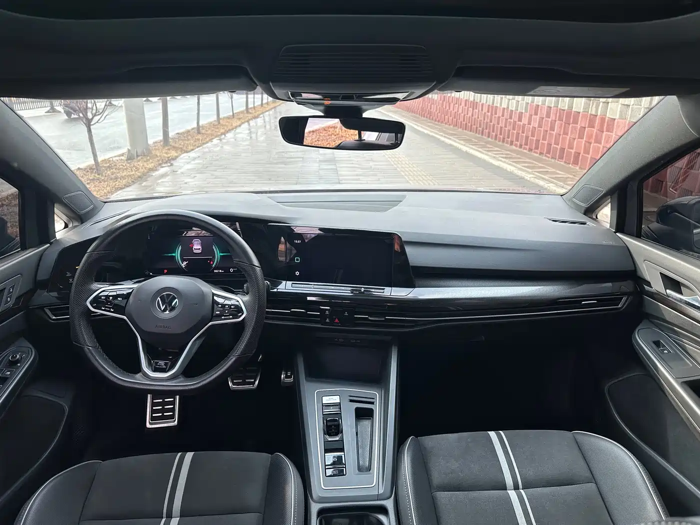 Volkswagen Golf 2021 280TSI DSG R-Line фото 6