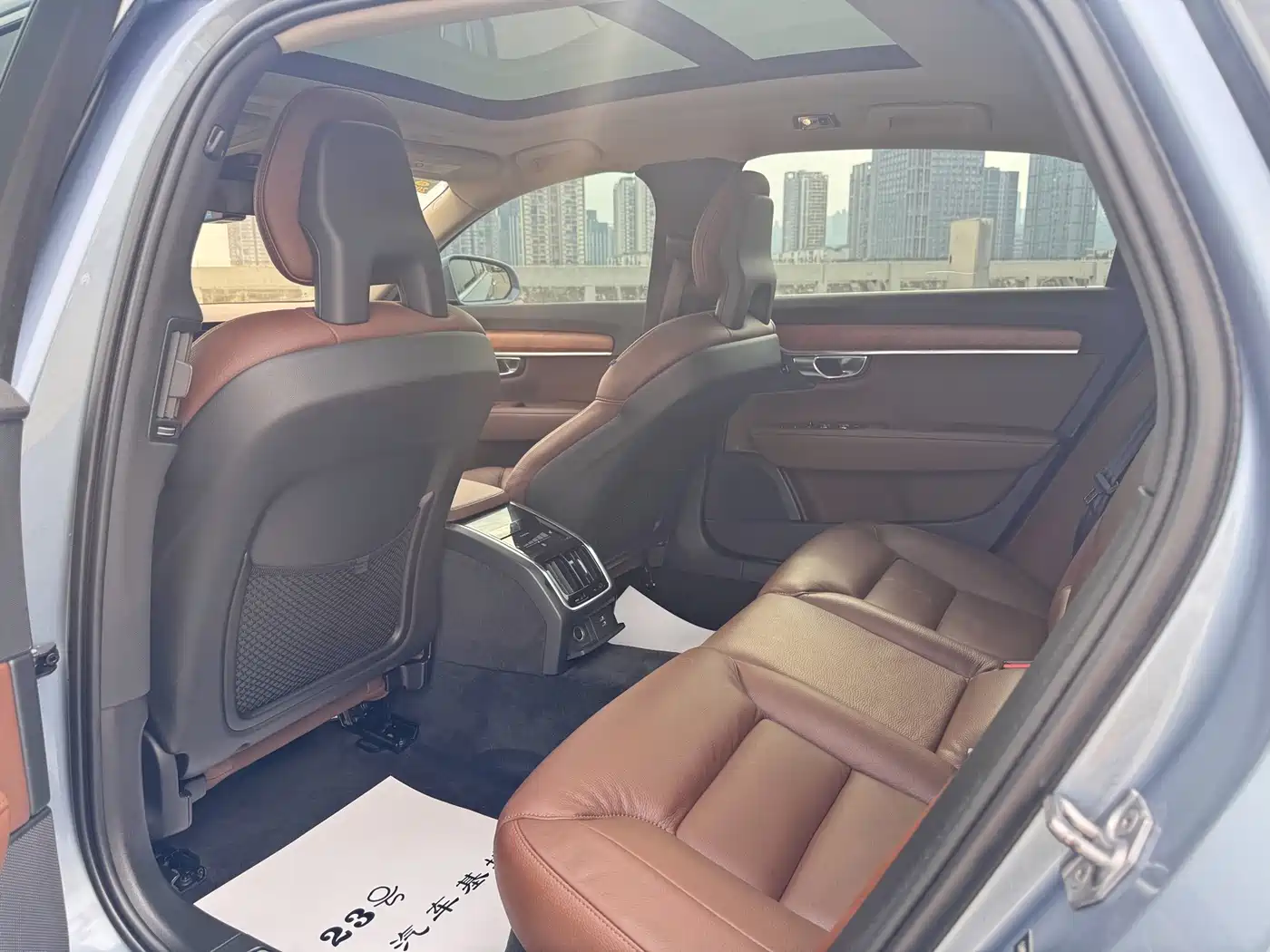 Фото 14 - Volvo S90