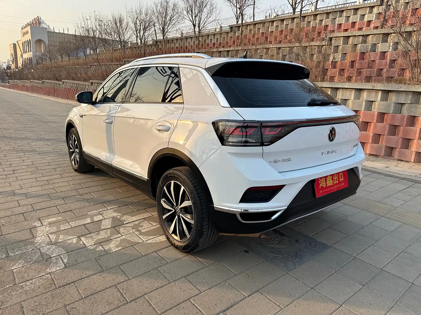 Volkswagen T-ROC 2023 280TSI DSG 2WD Time Edition фото 8