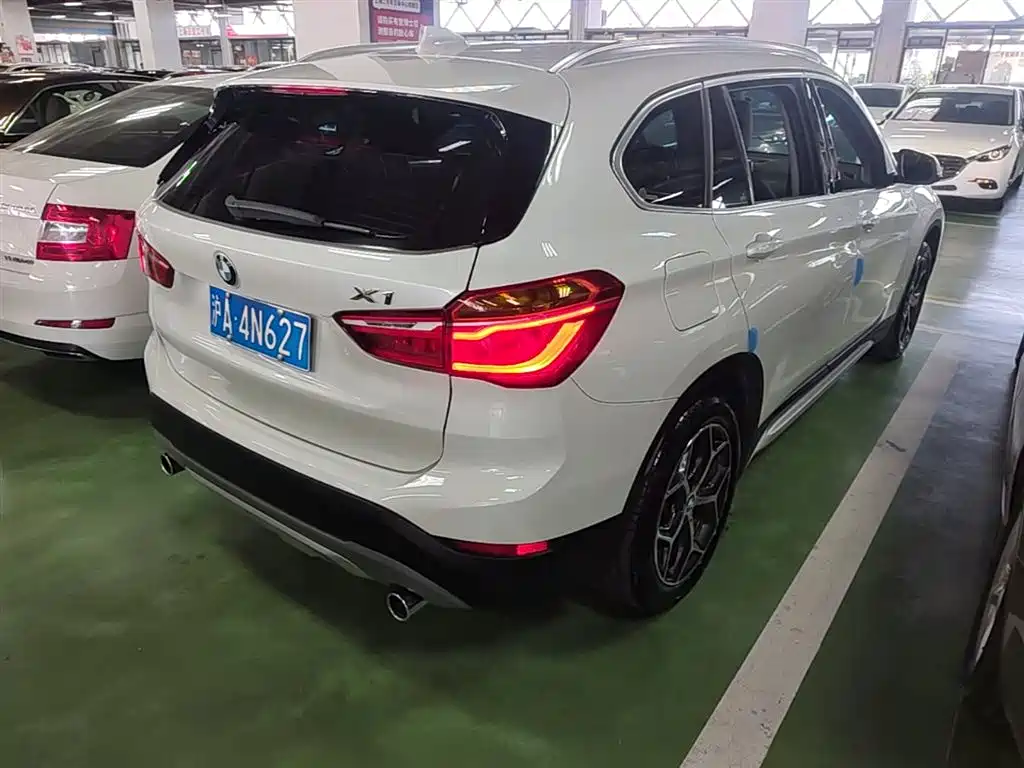 BMW X1 2016 sDrive20Li Luxury Model фото 12