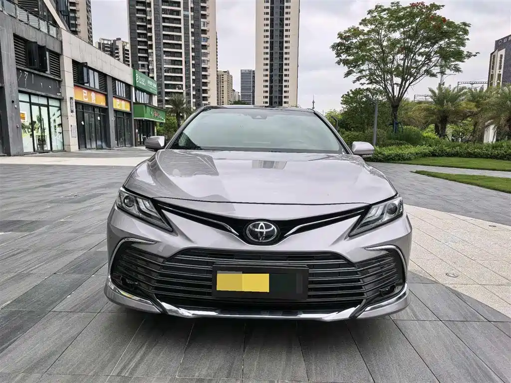 Toyota Camry 2021 2.5G Luxury Edition фото 2